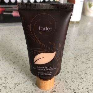Tarte Amazonian clay foundation Ivory